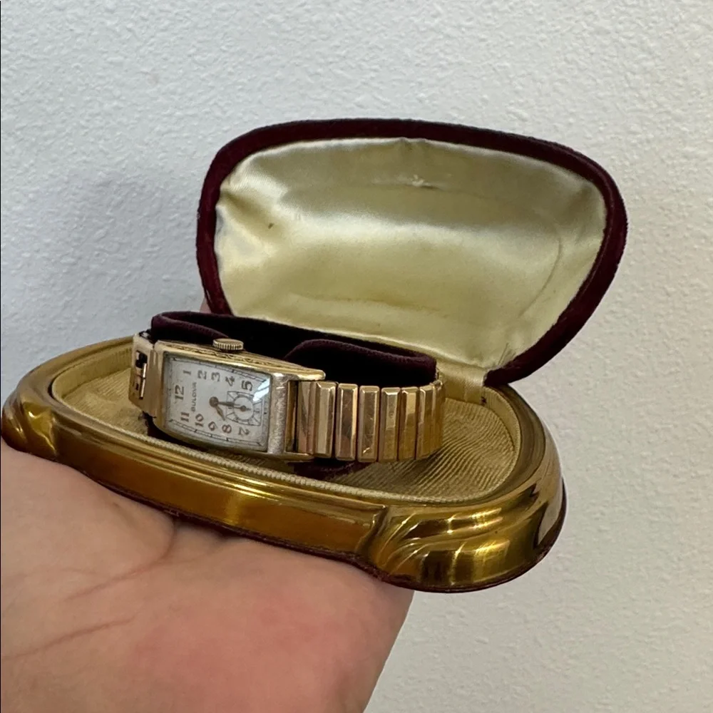 Bulova vintage Gold Watch gold filled
